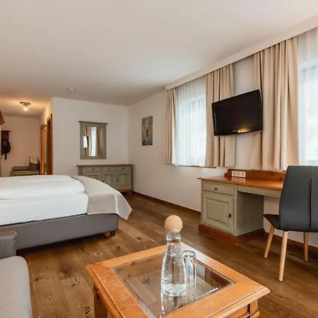 Bergjuwel 4* Нойштифт-им-Штубайталь