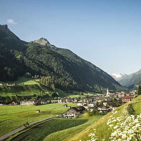 Bergjuwel 4* Нойштифт-им-Штубайталь