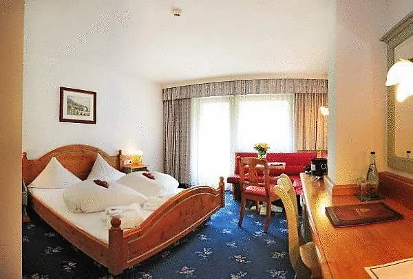 Отель Bergjuwel Нойштифт-им-Штубайталь