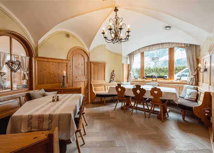 Bergjuwel ניוסטיפט אים סטובאיטל